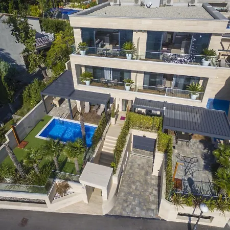 Del Mar 1 تْسْغيكفانِتْسا