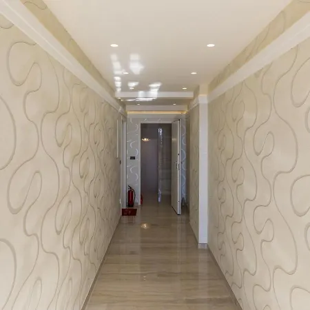 Del Mar 1 * تْسْغيكفانِتْسا